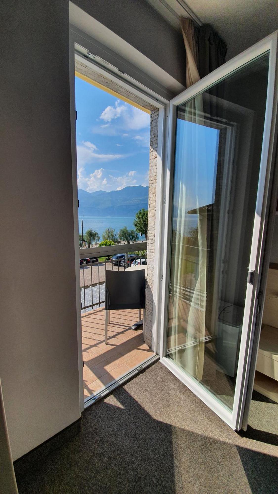 Hotel Garni Rosmari Brenzone sul Garda Habitación foto